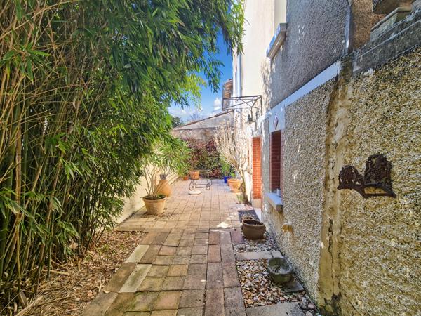 Auch (32000) Maison Bourgeoise T6 de 208m2 avec cour - Auch centre haute ville