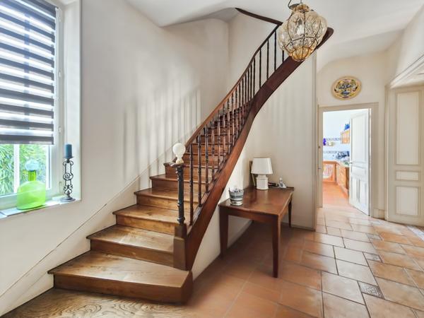 Auch (32000) Maison Bourgeoise T6 de 208m2 avec cour - Auch centre haute ville