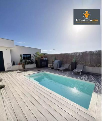 Vente                                                      Appartement
                        
                     3 pièces                      106 m2                     à Porticcio