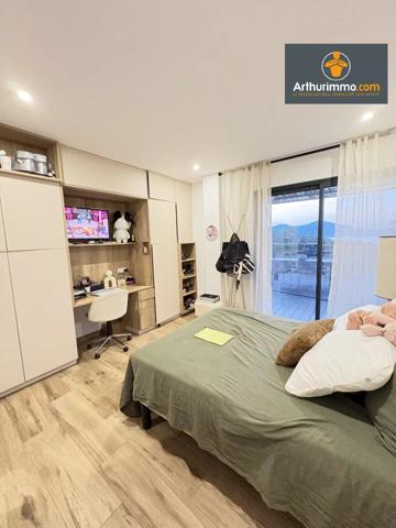 Vente                                                      Appartement
                        
                     3 pièces                      106 m2                     à Porticcio