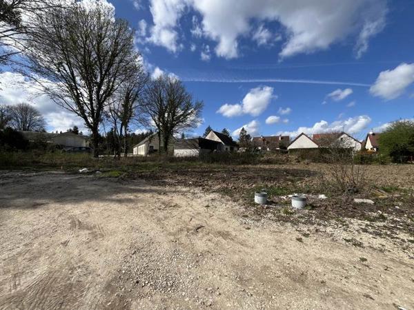 Terrain à vendre |                                       Cellettes |                                          829 m²