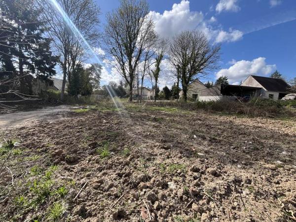 Terrain à vendre |                                       Cellettes |                                          829 m²
