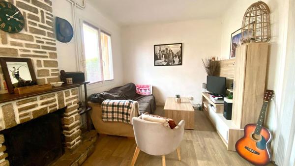 Maison lumineuse avec jardin proche centre