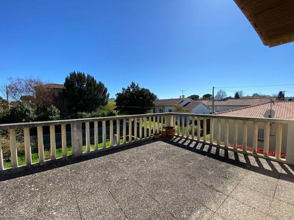 Maison lumineuse avec jardin proche centre