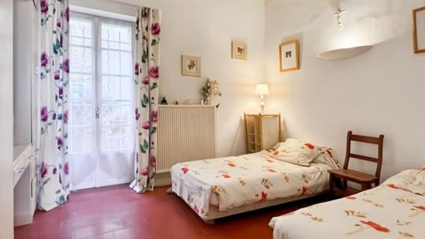 Maison10 pièce(s) 150 m2 habitable , 204m² utile+ Immense garage sur 1227m² de parcelle