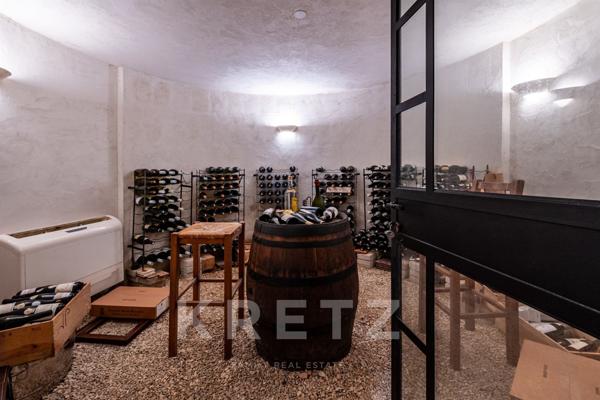 Maison de caractère récente avec jardin, piscine et sous-sol complet