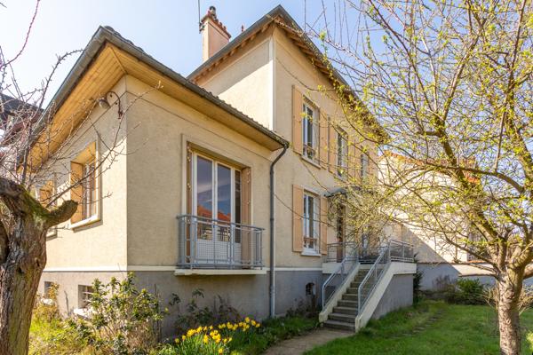 Maison 6 pièces - 169 m² Exclusivité efficity