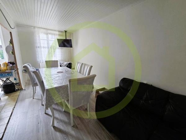 Maison à SAINT BONNET SUR GIRONDE (17150)