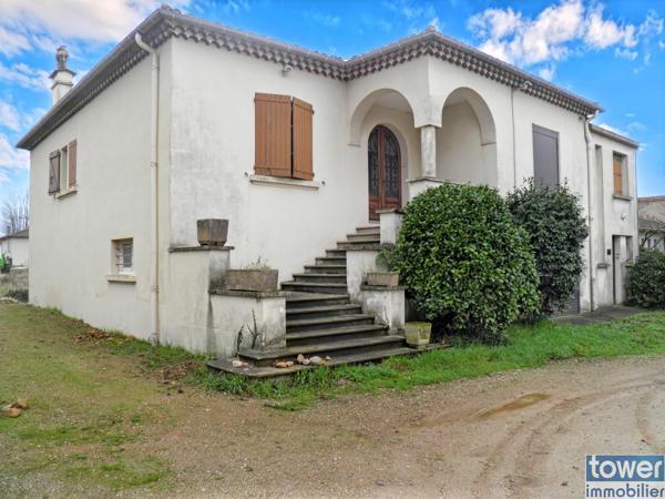 Maison
                                                                                                                                                                                                                                                                                                                        9 pièce(s)                                                                                                                                                                                                          3 chambre(s)                                                                                                                                                                                                          240  m²
