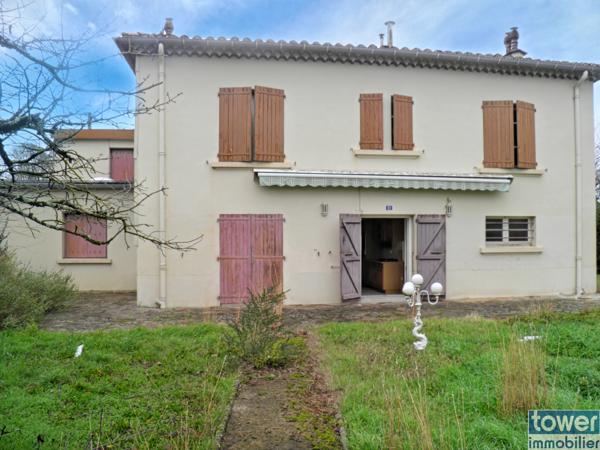 Maison
                                                                                                                                                                                                                                                                                                                        9 pièce(s)                                                                                                                                                                                                          3 chambre(s)                                                                                                                                                                                                          240  m²