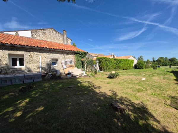Maison
         4 pièces
        - 180 m² 246 000 € *