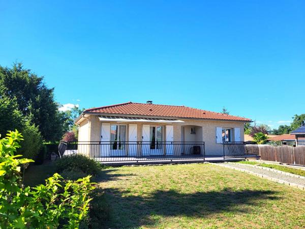 Belle villa sur un spacieux terrain arboré