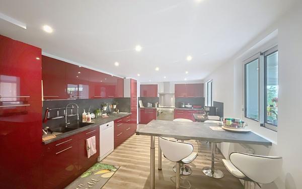 Maison à vendre    5 pièces • 153,81 m2 Cusset