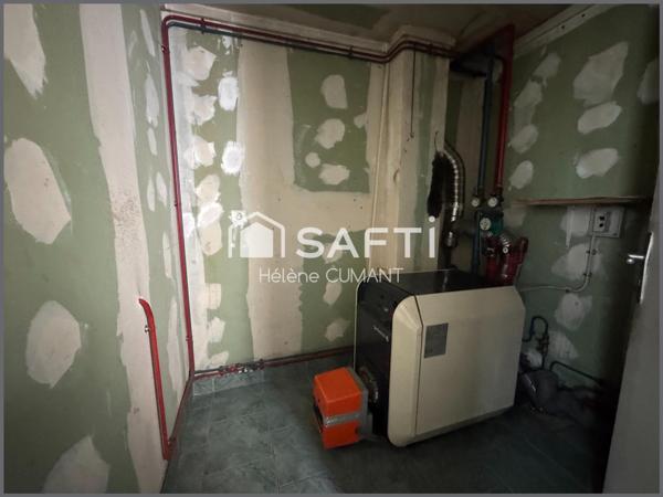 Maison de bourg axe Lisieux - Caen, commerces à pied.