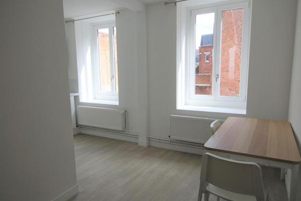 A LOUER : T1 à LILLE • rue Pharaon de Winter - Vieux Lille • 730 € CC • Réf. 753-009