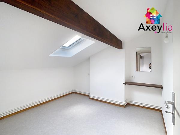 Le Coteau (42120) A VENDRE- LE COTEAU CENTRE- APPARTEMENT T4 +CAVE