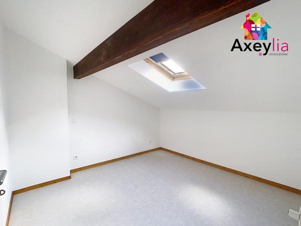 Le Coteau (42120) A VENDRE- LE COTEAU CENTRE- APPARTEMENT T4 +CAVE