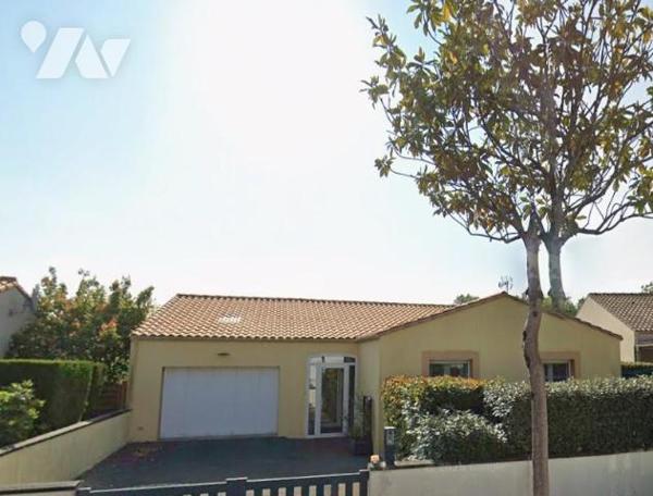 A VENDRE à BOUGUENAIS "Les Couêts" - Maison de plain-pied (1995) d'env.109m2 hab., avec un garage