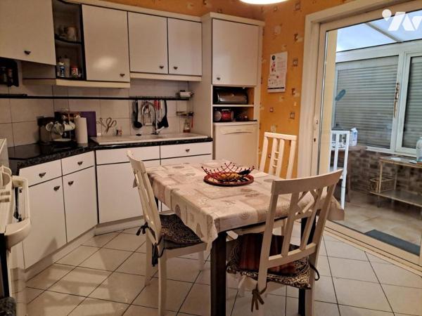 A VENDRE à BOUGUENAIS "Les Couêts" - Maison de plain-pied (1995) d'env.109m2 hab., avec un garage