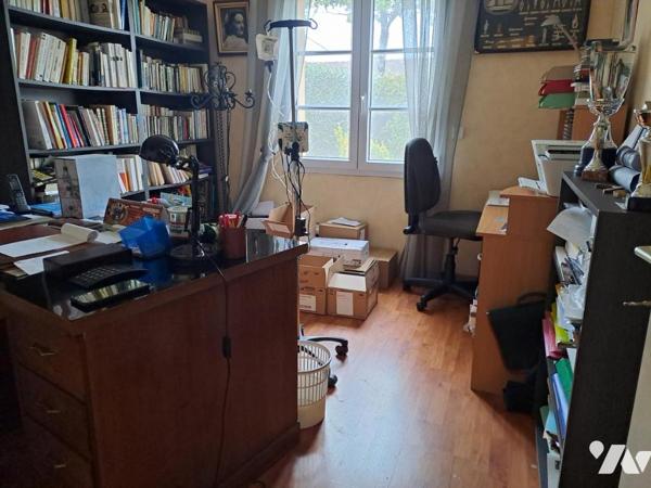 A VENDRE à BOUGUENAIS "Les Couêts" - Maison de plain-pied (1995) d'env.109m2 hab., avec un garage