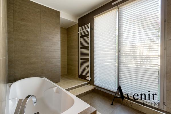 Penthouse d'exception 172m2 - Terrasse de 300m2 - Dernier étage - Climatisé - Garage double - Lyon 6ème Lyon Penthouse d'exception 172m2 - Terrasse de 300m2 - Dernier étage - Climatisé - Garage double - Lyon 6ème Lyon