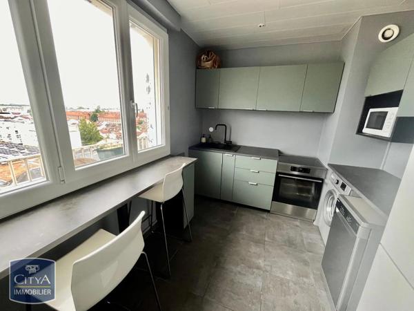 Appartement à louer 2 pièces 49.52m² Reims (51100)