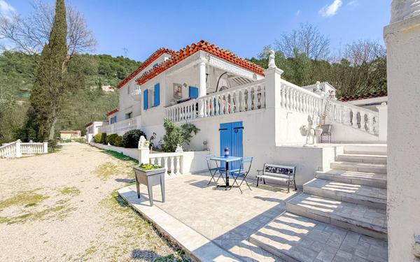 Maison à vendre    7 pièces • 195 m2 L'Escarène