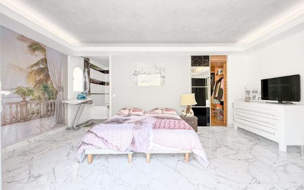 Maison à vendre    7 pièces • 195 m2 L'Escarène