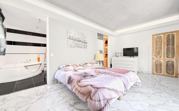 Maison à vendre    7 pièces • 195 m2 L'Escarène