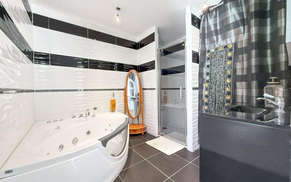 Maison à vendre    7 pièces • 195 m2 L'Escarène