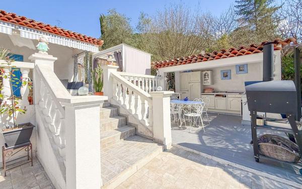 Maison à vendre    7 pièces • 195 m2 L'Escarène