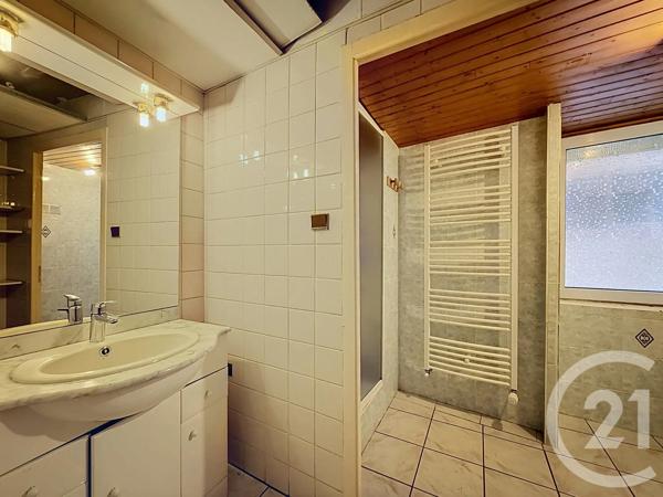 Appartement à vendre  3 pièces - 71,60 m 2   TANINGES  - 74