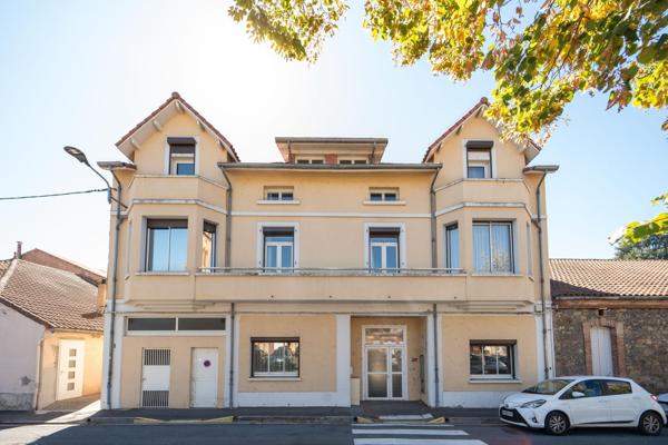 475 m². 16 chambres. 3 studios. Et surtout… une multitude de vies possibles !