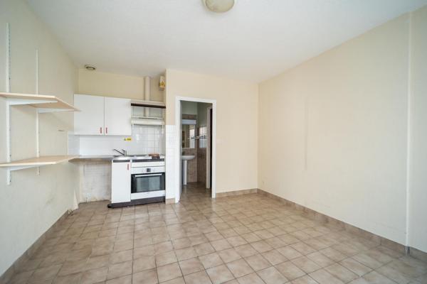 475 m². 16 chambres. 3 studios. Et surtout… une multitude de vies possibles !