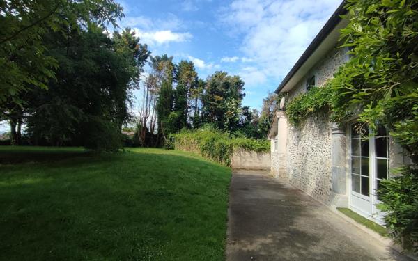 Maison à vendre    10 pièces •  Peyrehorade