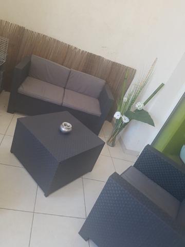 APPARTEMENT T3 EN DUPLEX AVEC COUR ET STATIONNEMENT