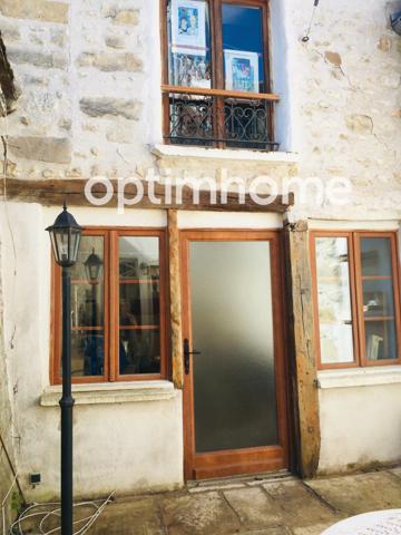 Centre Moret Sur Loing (77) - Maison à vendre 85m2 avec une petite cour intérieure et une dépendance 34m2.