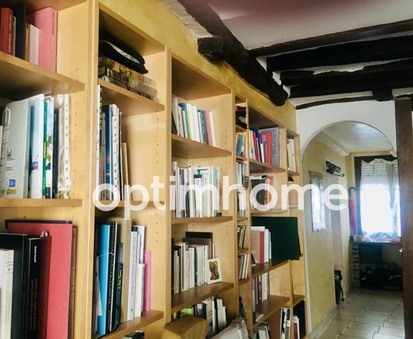 Centre Moret Sur Loing (77) - Maison à vendre 85m2 avec une petite cour intérieure et une dépendance 34m2.