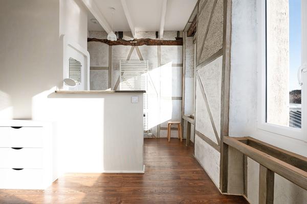 Maison de village rénovée avec terrasse et garage