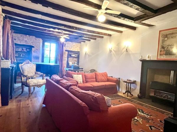 Maison à vendre |  Rochechouart |  7 pièces | 230 m²