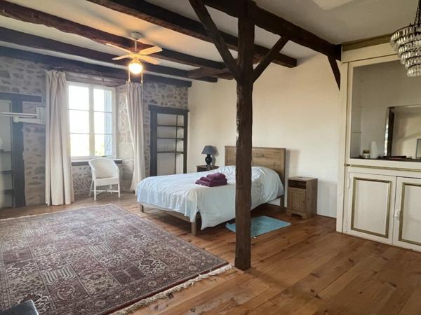 Maison à vendre |  Rochechouart |  7 pièces | 230 m²