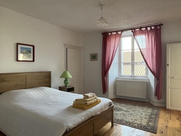 Maison à vendre |  Rochechouart |  7 pièces | 230 m²