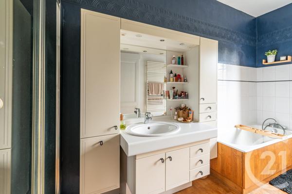 Maison à vendre  8 pièces - 156,98 m2 LAVAL - 53