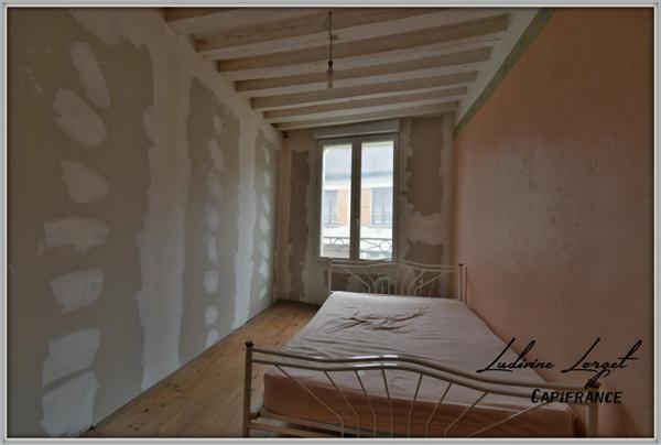 Maison de ville avec terrain à vendre 4 pièces NEUILLY SAINT FRONT (02) Maison à rénover- 69m2- 3 chambres – grenier – une dépendance -Terrain 147m2