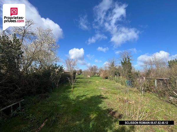 Maison de village  7 pièce(s) - 199 m2 - 4 chambres - terrain - grandes dépendances - PRIX 299 000 HAI