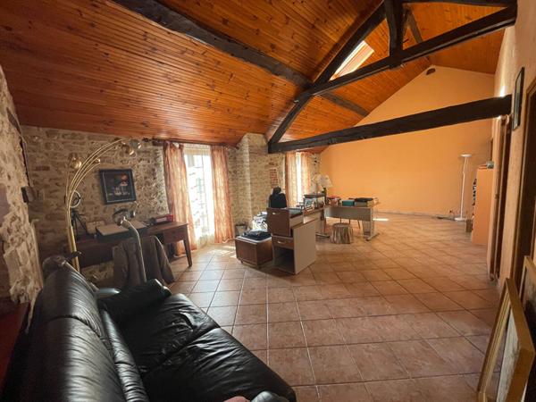 Maison Nangis 10 minutes maison gare Paris Est (45 mn)