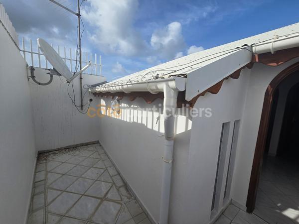 Vente
                Appartement72 m² - 3 Pièces -
                    Saint-François (97118)