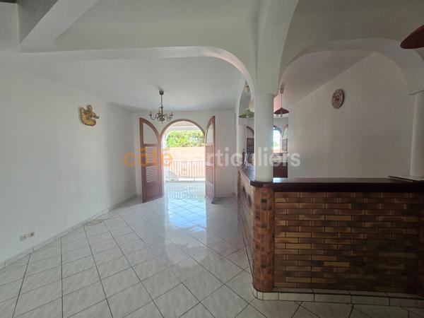 Vente
                Appartement72 m² - 3 Pièces -
                    Saint-François (97118)