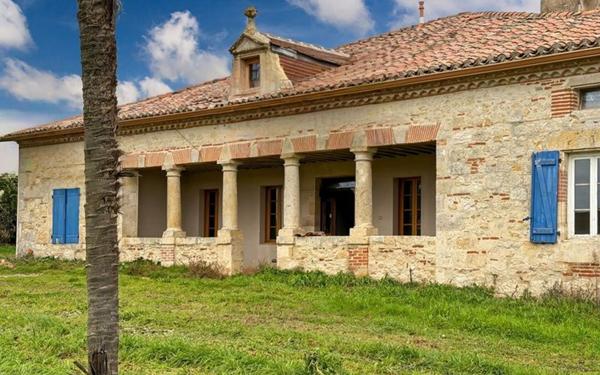 Maison à vendre    10 pièces • 360 m2 Miradoux