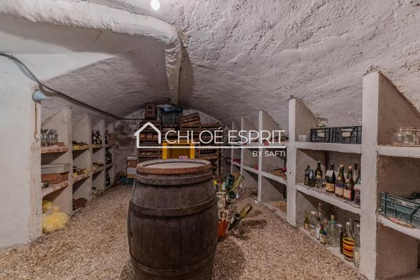 Maison de maître en meulière, 8 pièces, 190m²